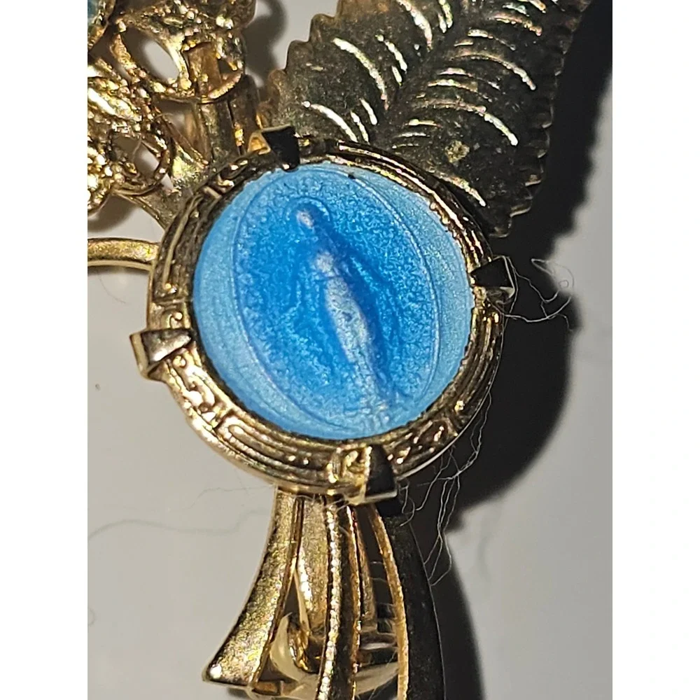 Vintage Goldtone With‎ Blue Virgin Mary Brooch Pin